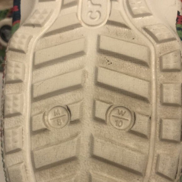 Crocs Unisex-Adult Classic Lined Holiday Charm Clog - Picture 7 of 7